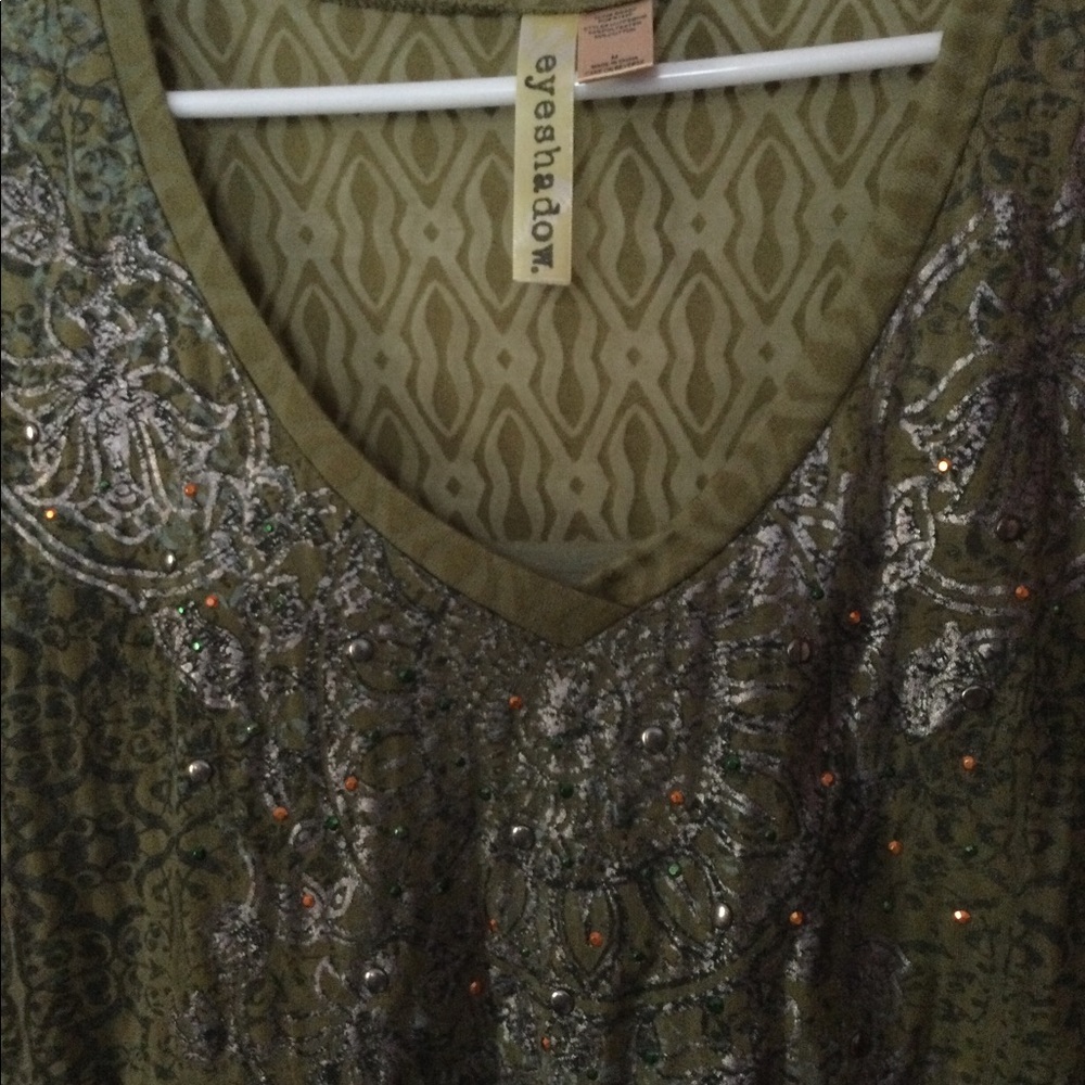 Top - Picture 2 of 2